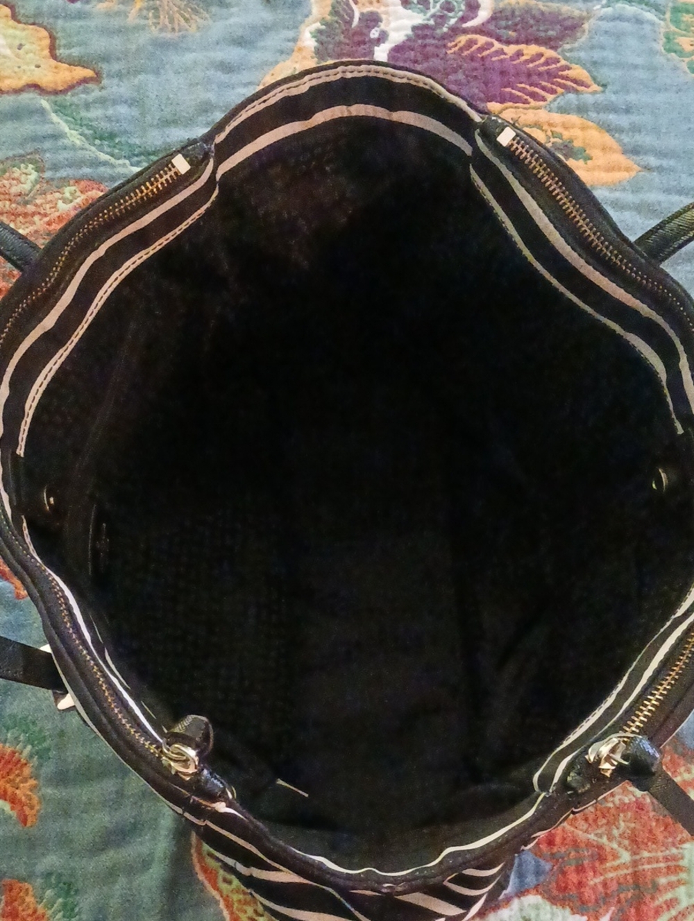 Kate Spade Tote - Picture 5 of 10
